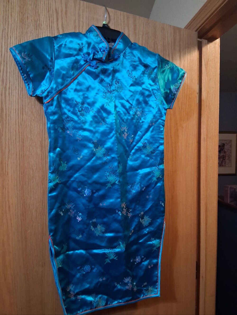 traditional Chinese Qipao dress ( known as a Cheongsam) classic mandarin collar